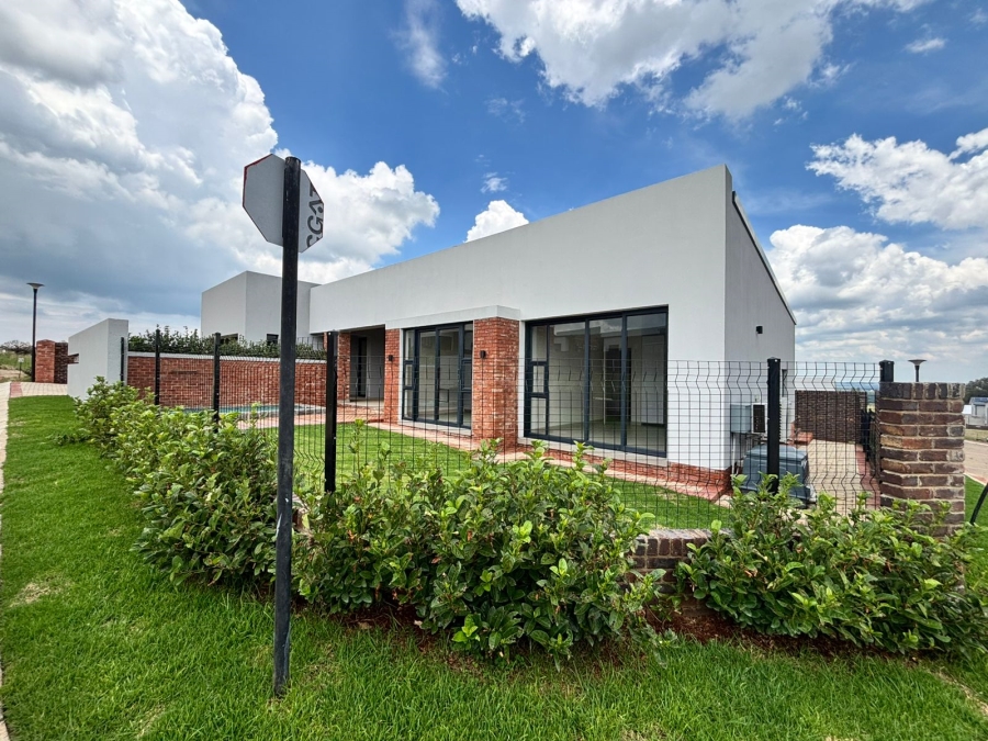 To Let 3 Bedroom Property for Rent in Helderzicht Eco Estate North West